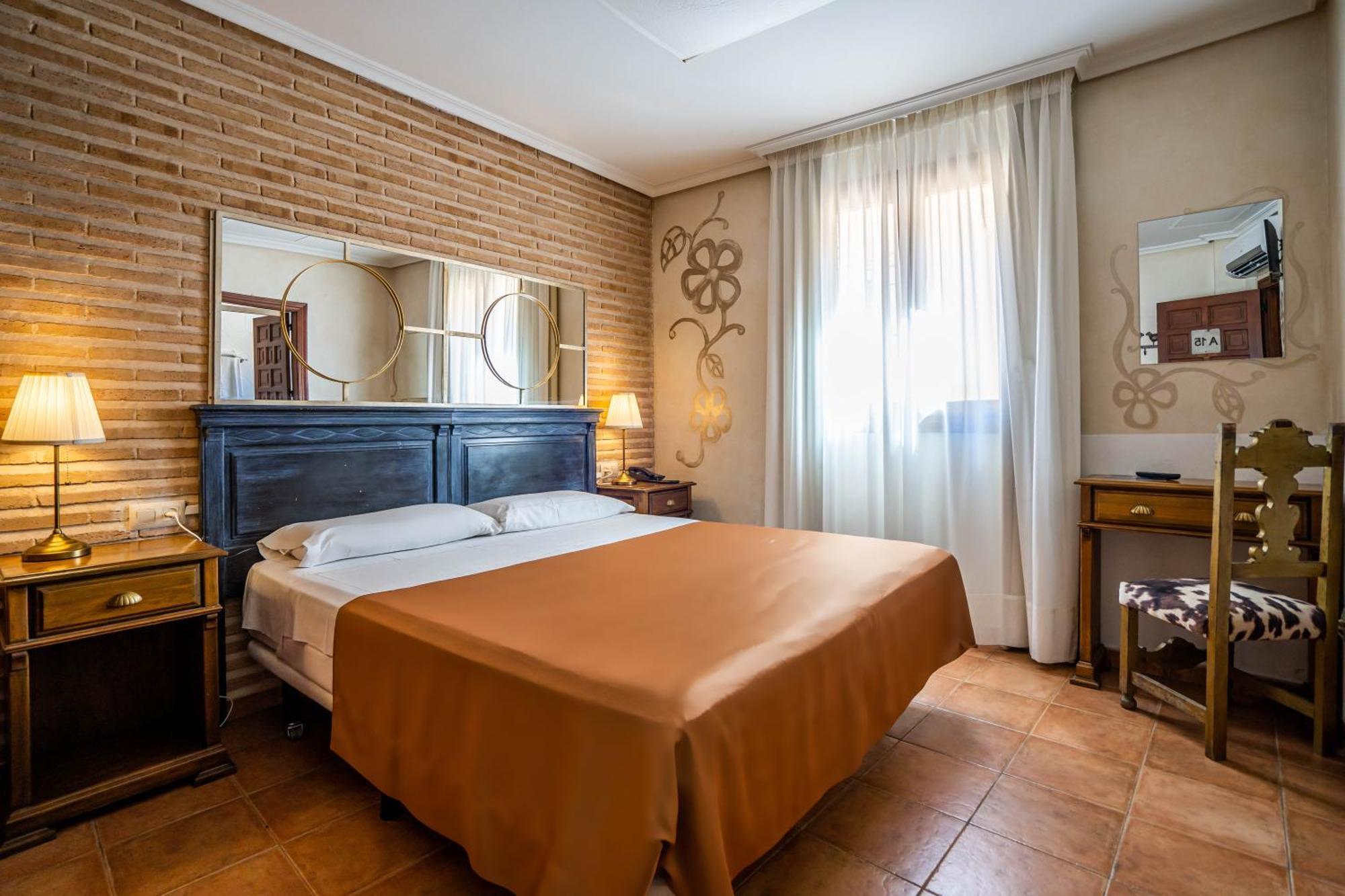 Double or Twin Room,1555916431:JPEG