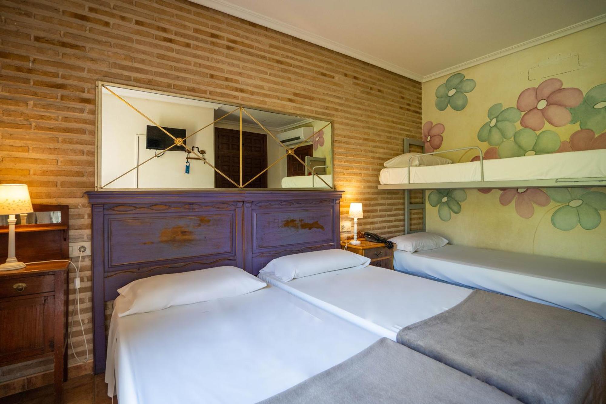 Double Room two Extra Beds